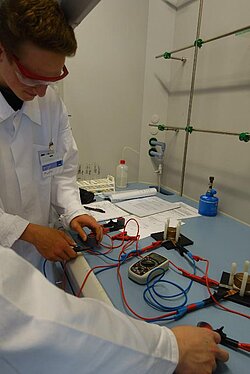 Besuch im Schülerlabor der BASF