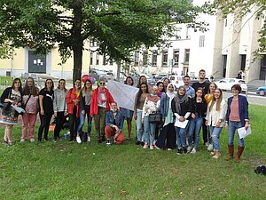 Die Klasse FSEVZ2a mit ihren Abschlusszeugnissen