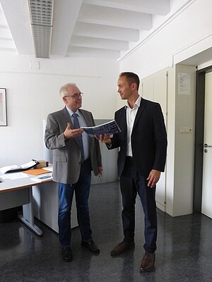 Herr Seng